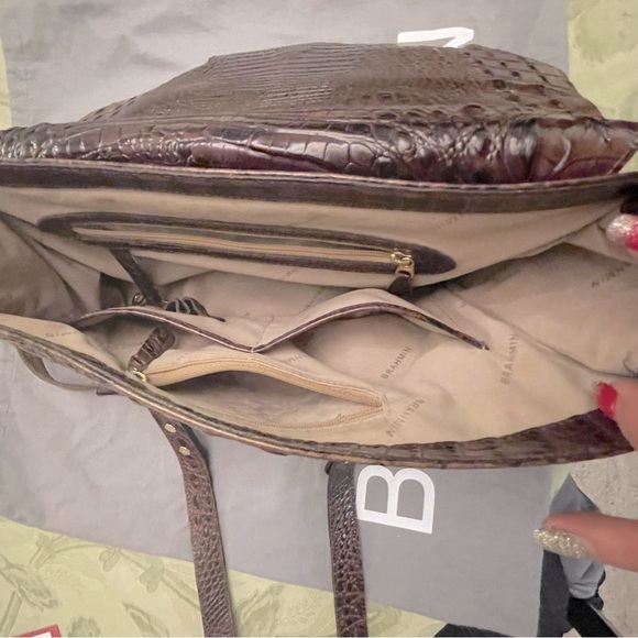 Vintage Brahmin Crocodile Embossed Gold Accents Shoulder Hand Bag Purse Dust bag - Picture 7 of 16